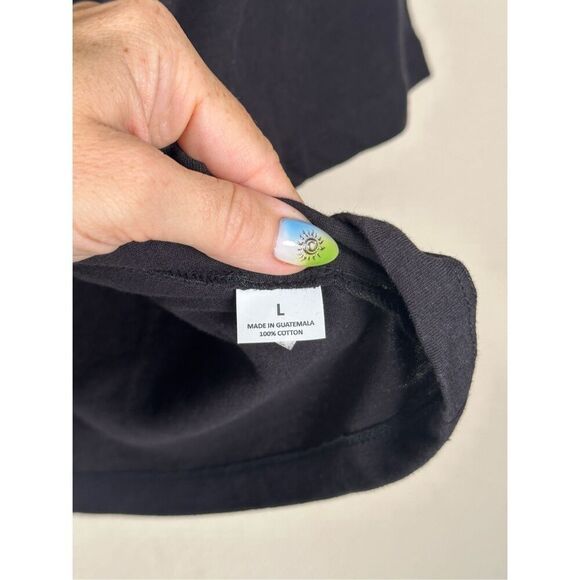 Blockbuster Video Graphic Tee Crop Top Black sz Large - Picture 5 of 5